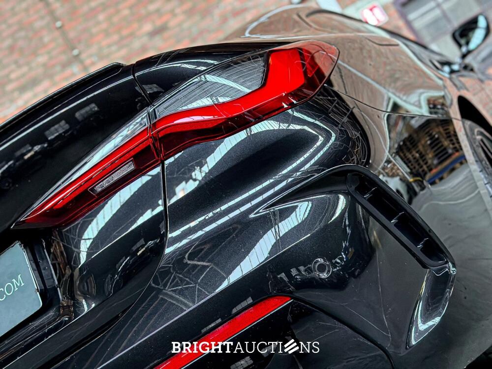 BMW M440i xDrive High Executive Coupe 4-Serie (origineel-NL),374pk 2021, NL-kenteken