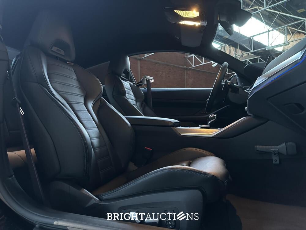 BMW M440i xDrive High Executive Coupe 4-Serie (origineel-NL),374pk 2021, NL-kenteken