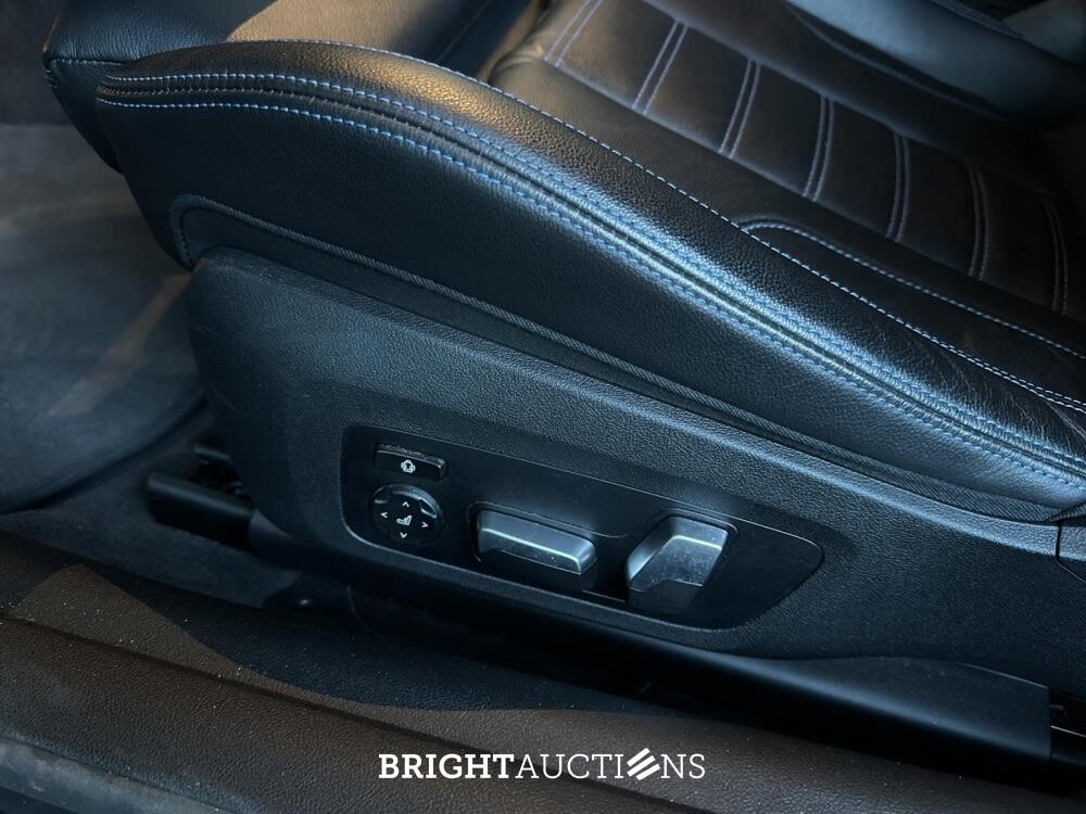 BMW M440i xDrive High Executive Coupe 4-Serie (origineel-NL),374pk 2021, NL-kenteken