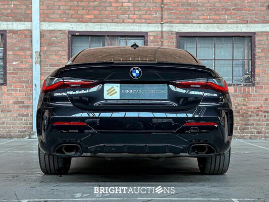 BMW M440i xDrive High Executive Coupe 4-Serie (origineel-NL),374pk 2021, NL-kenteken