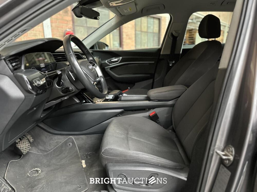 Audi E-tron 50 quattro Business edition 71 kWh 313pk 2020 (Origineel-NL+1e eigenaar), K-238-JJ