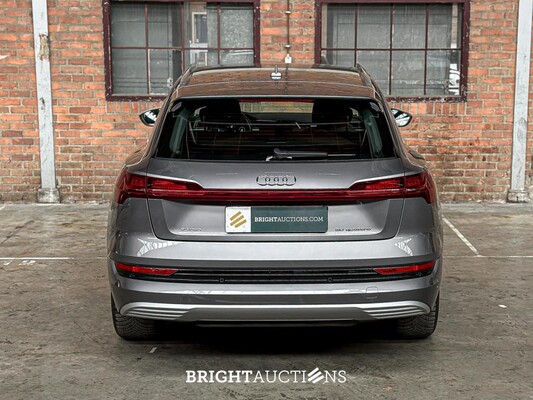 Audi E-tron 50 quattro Business edition 71 kWh 313pk 2020 (Origineel-NL+1e eigenaar), K-238-JJ