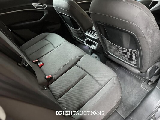 Audi E-tron 50 quattro Business edition 71 kWh 313pk 2020 (Origineel-NL+1e eigenaar), K-238-JJ