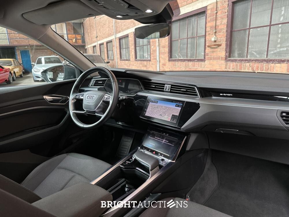 Audi E-tron 50 quattro Business edition 71 kWh 313pk 2020 (Origineel-NL+ 1e eigenaar), J-695-PX