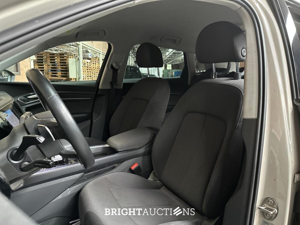Audi E-tron 50 Quattro edition 71kWh 313pk 2020 (origineel-NL+ 1e eigenaar), J-109-NJ