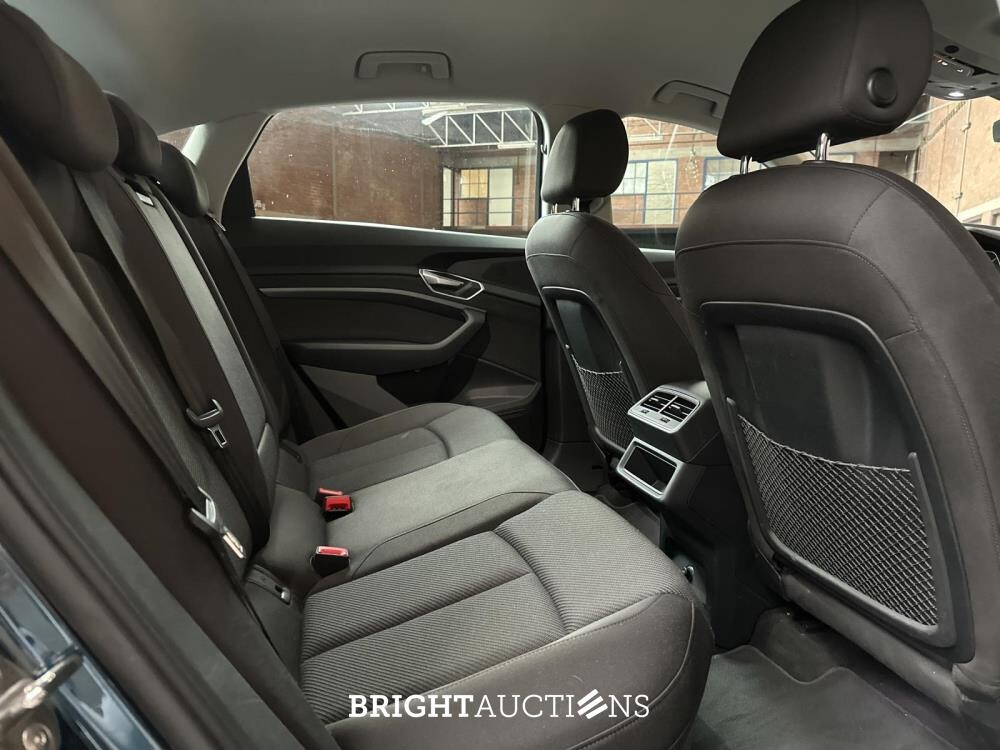 Audi E-tron Sportback 50 quattro edition 71 kWh 313pk 2020 (Origineel-NL), K-130-HS