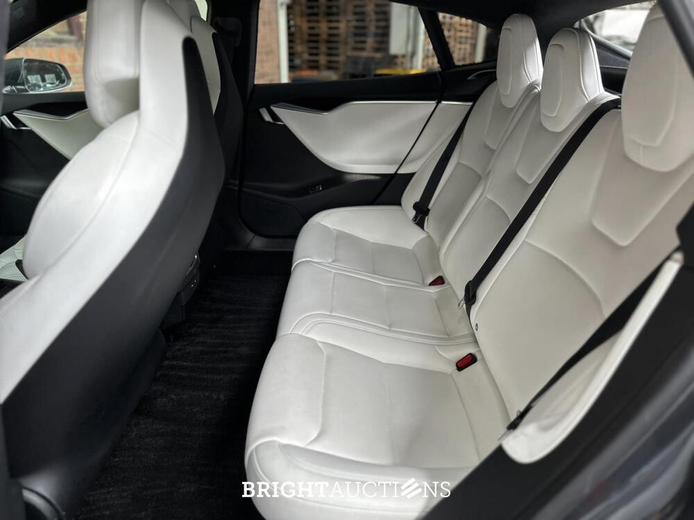 Tesla Model S 75D Base 333pk 2018 (Origineel-NL), RZ-401-J