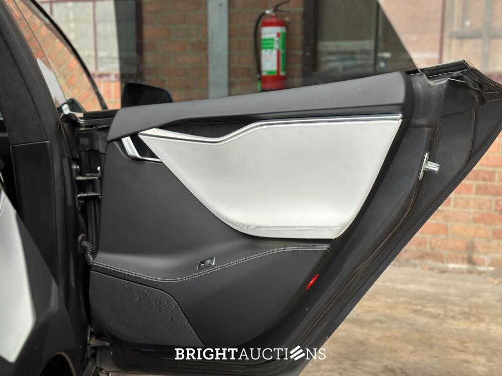 Tesla Model S 75D Base 333pk 2018 (Origineel-NL), RZ-401-J