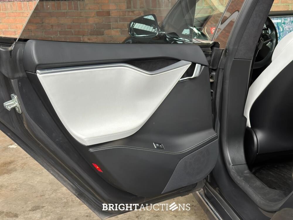 Tesla Model S 75D Base 333pk 2018 (Origineel-NL), RZ-401-J