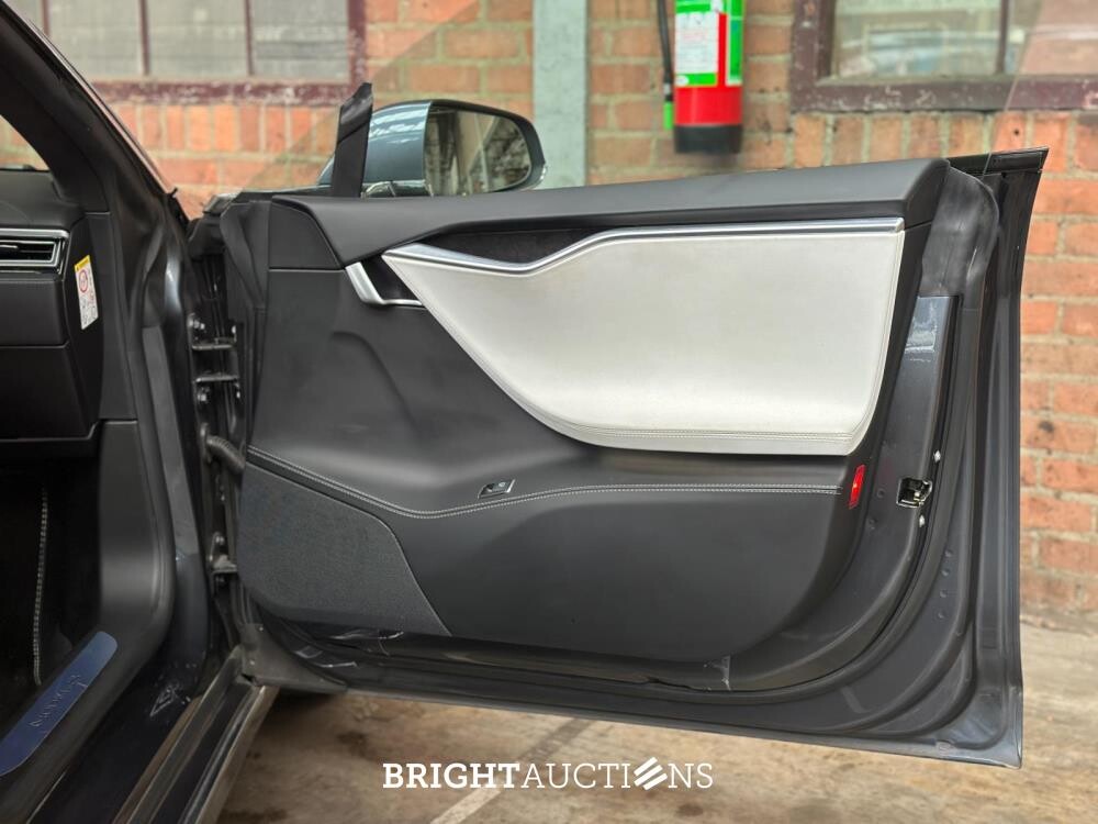 Tesla Model S 75D Base 333pk 2018 (Origineel-NL), RZ-401-J