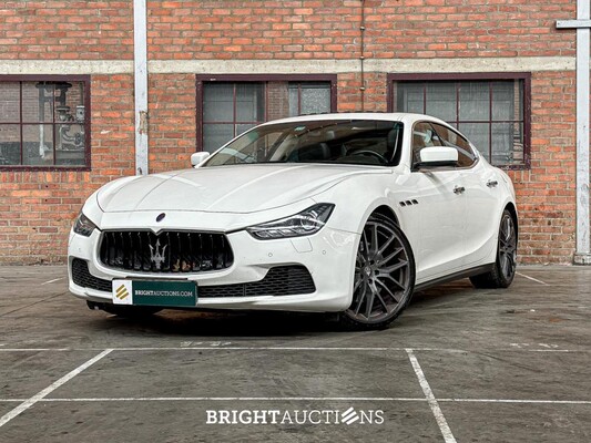 BRIGHT AUCTIONS: Luxury, sports & premium daily drivers te Boxmeer