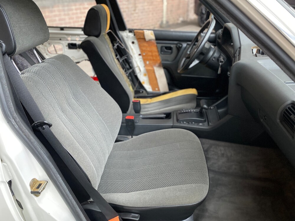 BMW 325i E30 170pk 1987 -DEMOMODELL-.