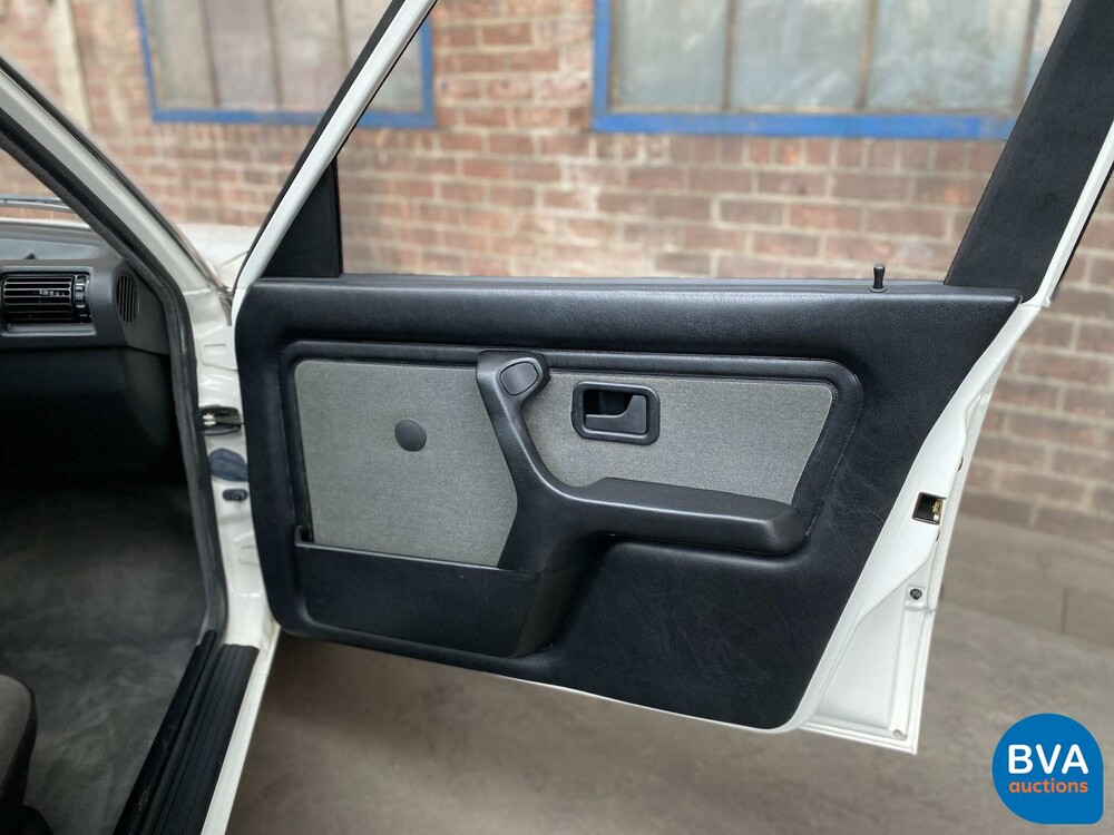 BMW 325i E30 170pk 1987 -DEMOMODELL-.