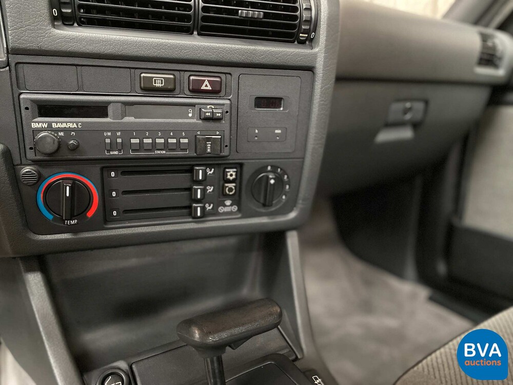 BMW 325i E30 170pk 1987 -DEMOMODELL-.