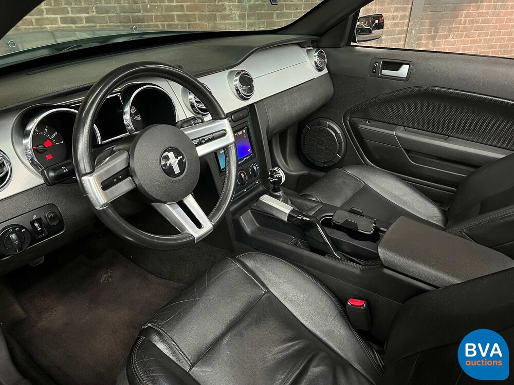 Ford Mustang Cabrio Deluxe 4.0 V6 205 PS 2006, TV-304-D.