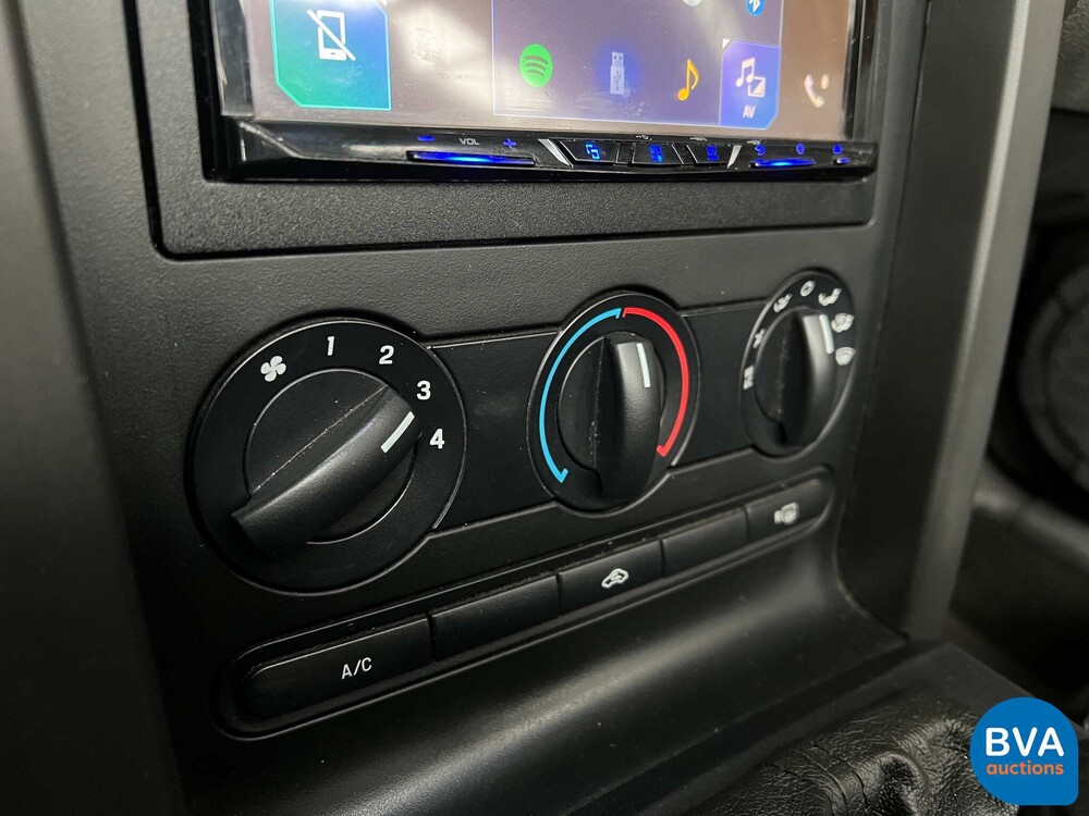 Ford Mustang Cabrio Deluxe 4.0 V6 205 PS 2006, TV-304-D.