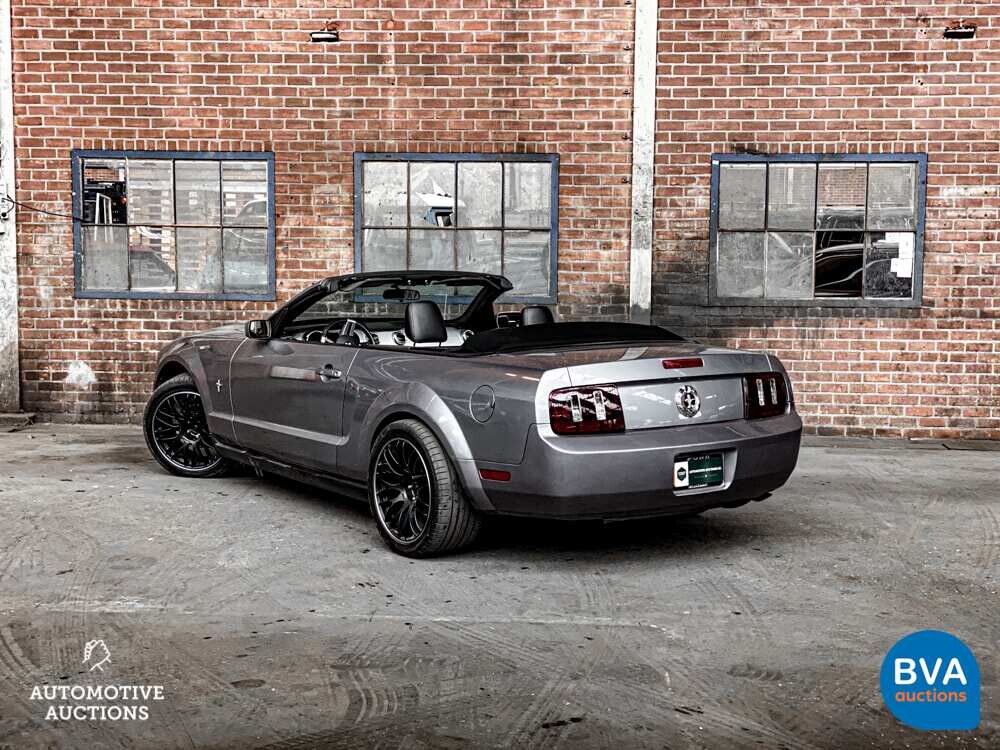 Ford Mustang Cabrio Deluxe 4.0 V6 205 PS 2006, TV-304-D.