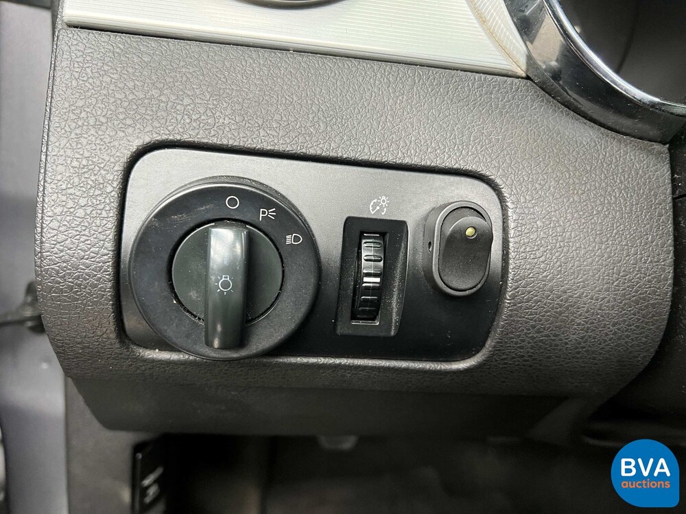 Ford Mustang Cabrio Deluxe 4.0 V6 205 PS 2006, TV-304-D.