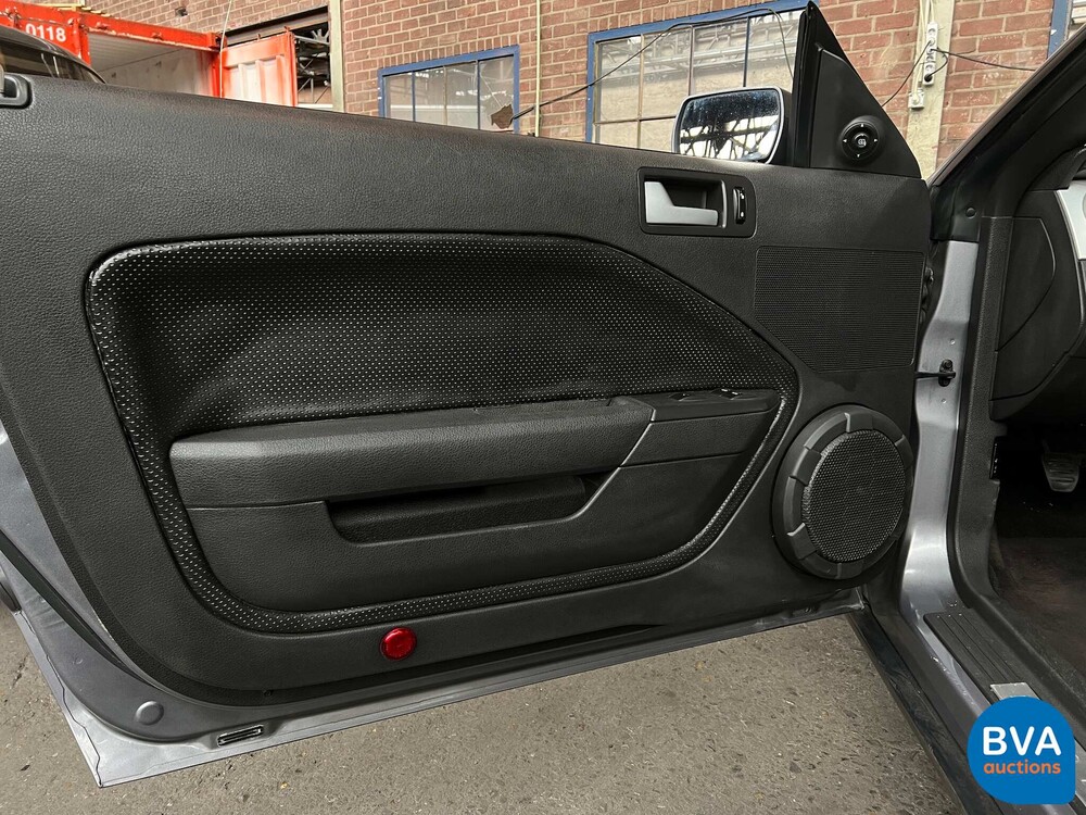 Ford Mustang Cabrio Deluxe 4.0 V6 205 PS 2006, TV-304-D.