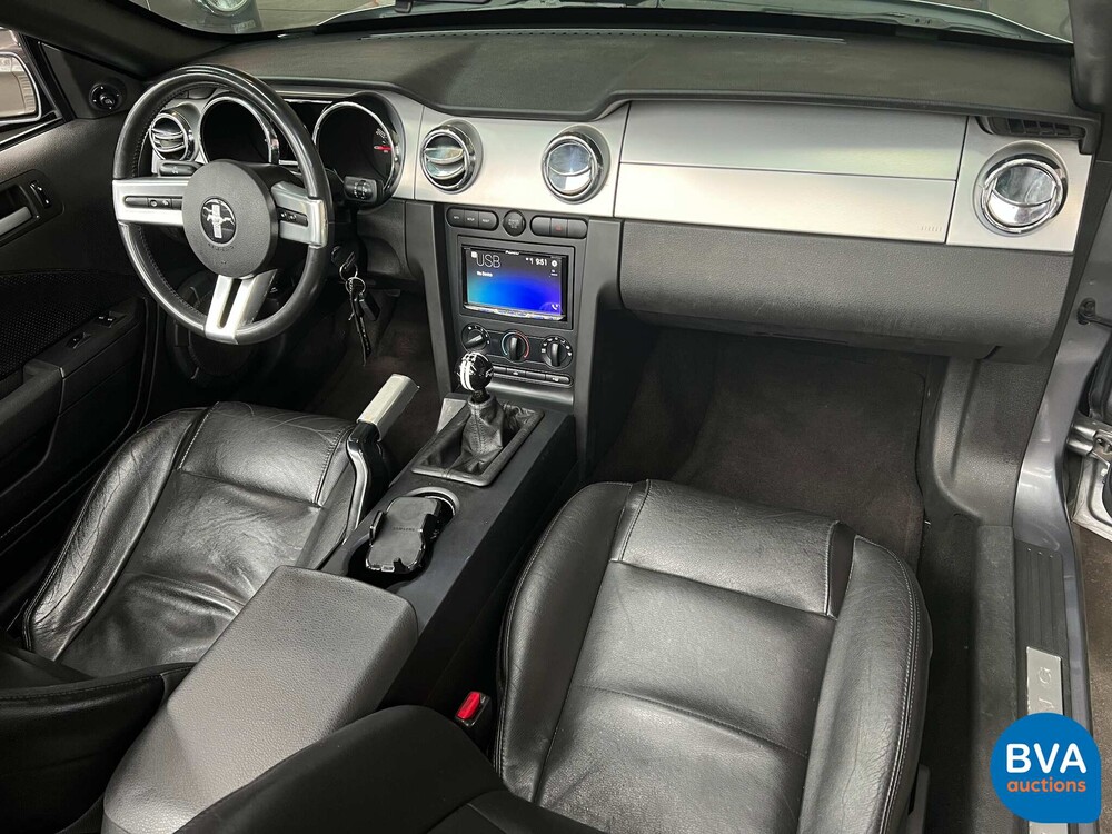 Ford Mustang Cabrio Deluxe 4.0 V6 205 PS 2006, TV-304-D.