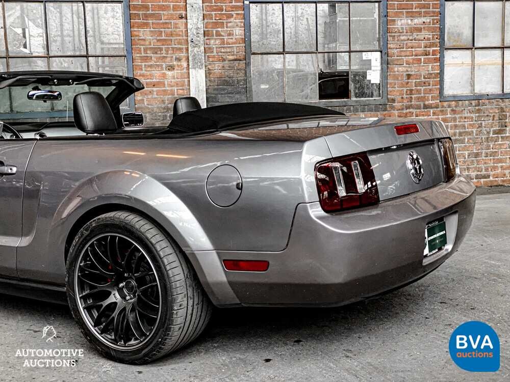 Ford Mustang Cabrio Deluxe 4.0 V6 205 PS 2006, TV-304-D.