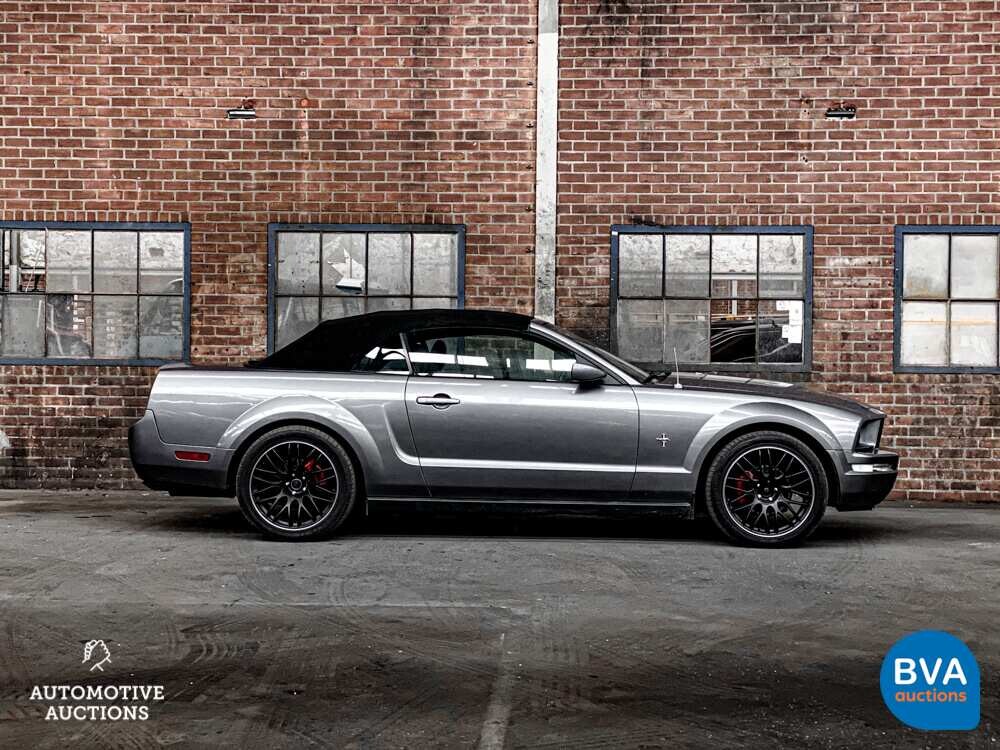 Ford Mustang Cabrio Deluxe 4.0 V6 205 PS 2006, TV-304-D.