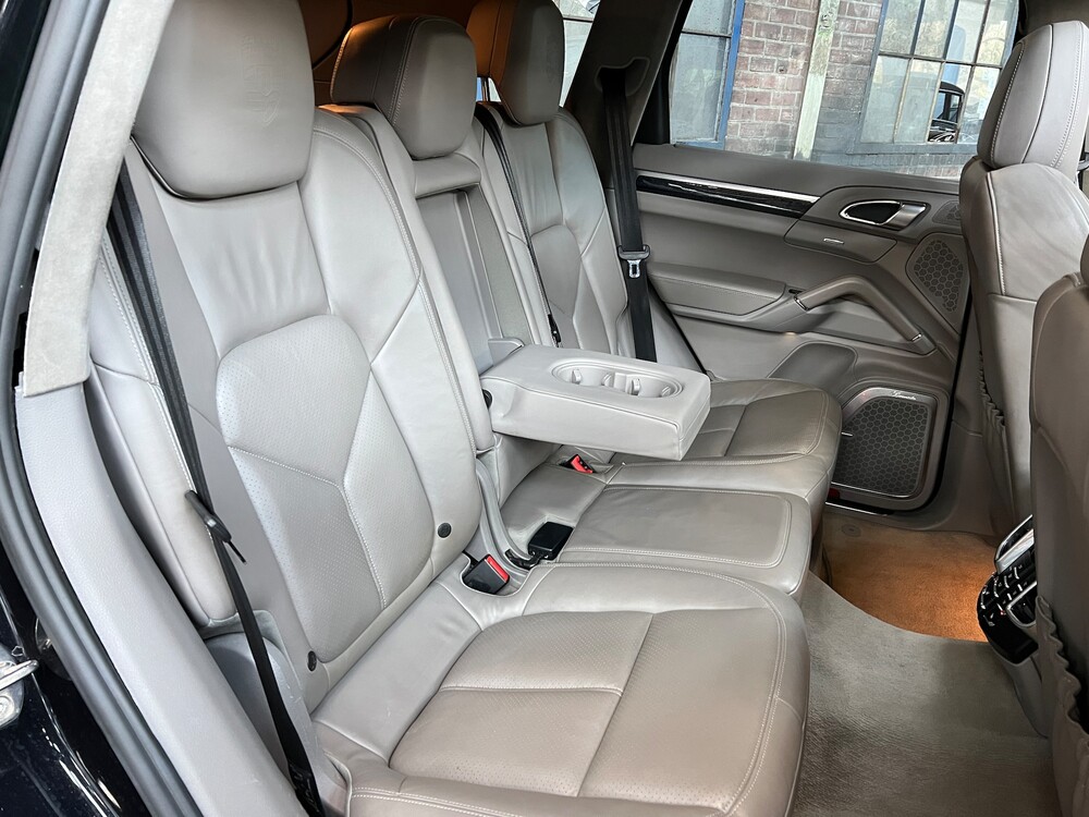 Porsche Cayenne 4.8 Turbo 500 PS 2010, RZ-707-X.