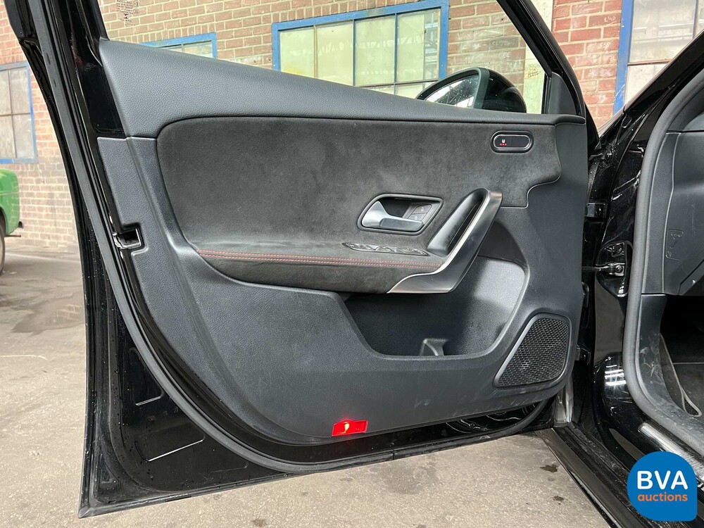 Mercedes-Benz A180d AMG Launch Edition A-Klasse 116PS 2019, H-855-XK.