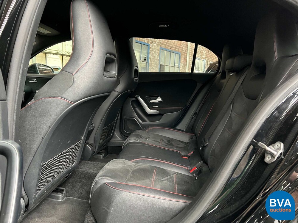 Mercedes-Benz A180d AMG Launch Edition A-Klasse 116PS 2019, H-855-XK.