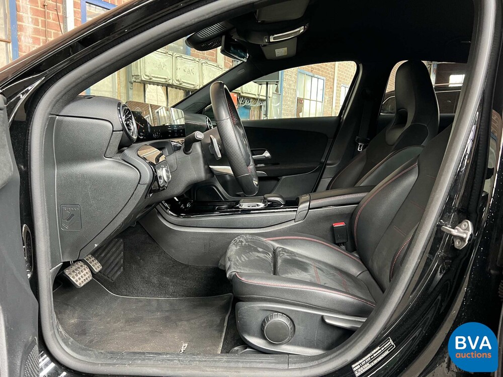 Mercedes-Benz A180d AMG Launch Edition A-Klasse 116PS 2019, H-855-XK.