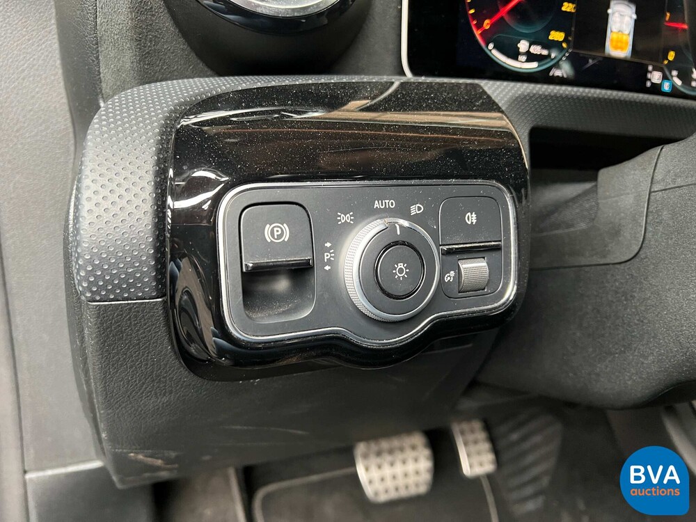 Mercedes-Benz A180d AMG Launch Edition A-Klasse 116PS 2019, H-855-XK.