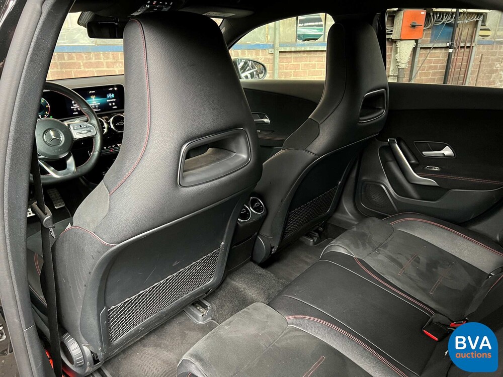 Mercedes-Benz A180d AMG Launch Edition A-Klasse 116PS 2019, H-855-XK.