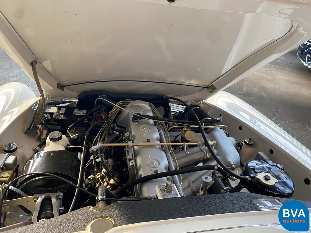 Mercedes-Benz 230 SL Pagode 170PS 1965, PM-29-17.