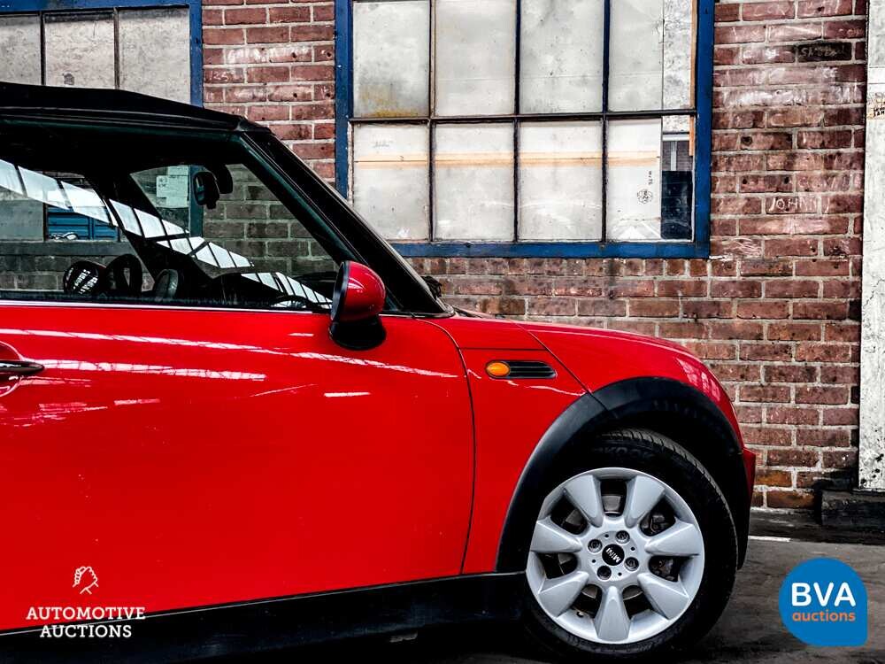 Mini Cabrio 1.6 Cooper Chili 116pk 2004 -Org. NL-, 87-PP-LN.