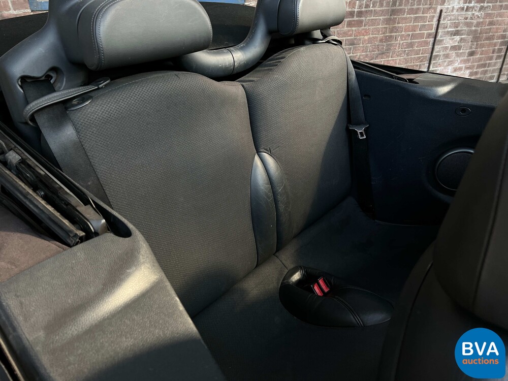 Mini Cabrio 1.6 Cooper Chili 116pk 2004 -Org. NL-, 87-PP-LN.