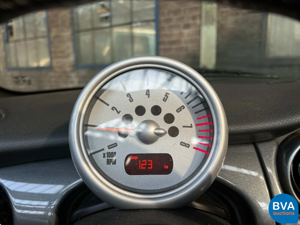 Mini Cabrio 1.6 Cooper Chili 116pk 2004 -Org. NL-, 87-PP-LN.