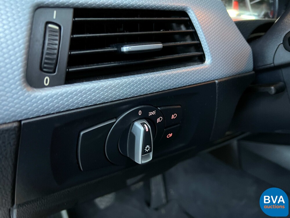 BMW 318i M-Sport 3er Reihe 143PS 2010 -Org. NL-, 98-LJH-2.