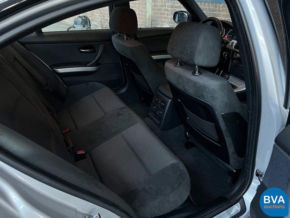 BMW 318i M-Sport 3er Reihe 143PS 2010 -Org. NL-, 98-LJH-2.