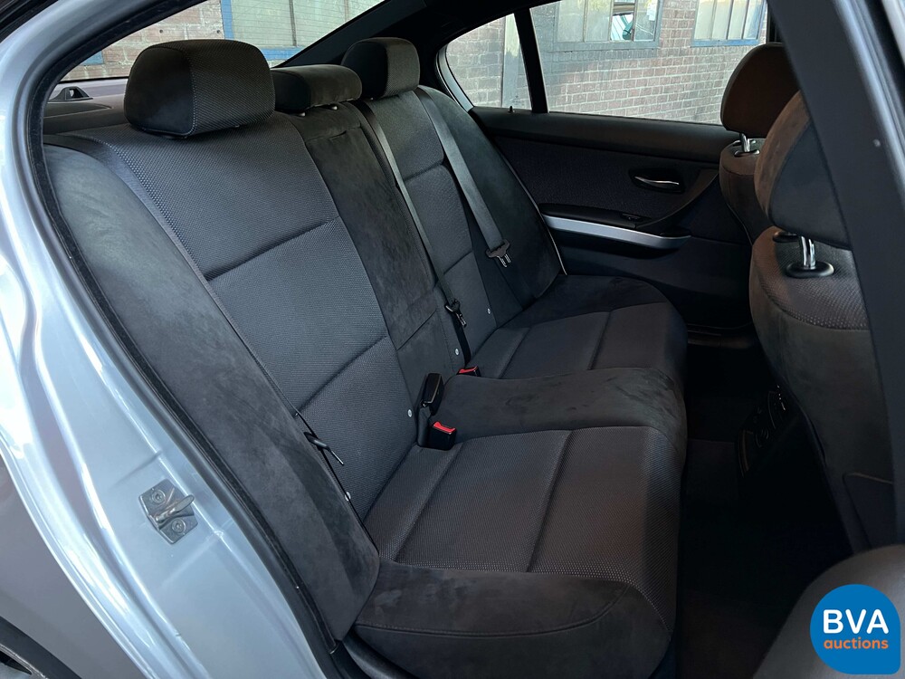 BMW 318i M-Sport 3er Reihe 143PS 2010 -Org. NL-, 98-LJH-2.