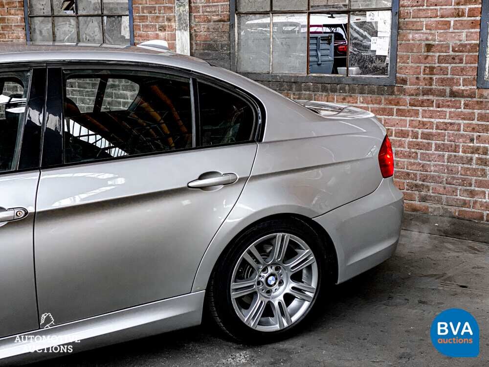 BMW 318i M-Sport 3er Reihe 143PS 2010 -Org. NL-, 98-LJH-2.