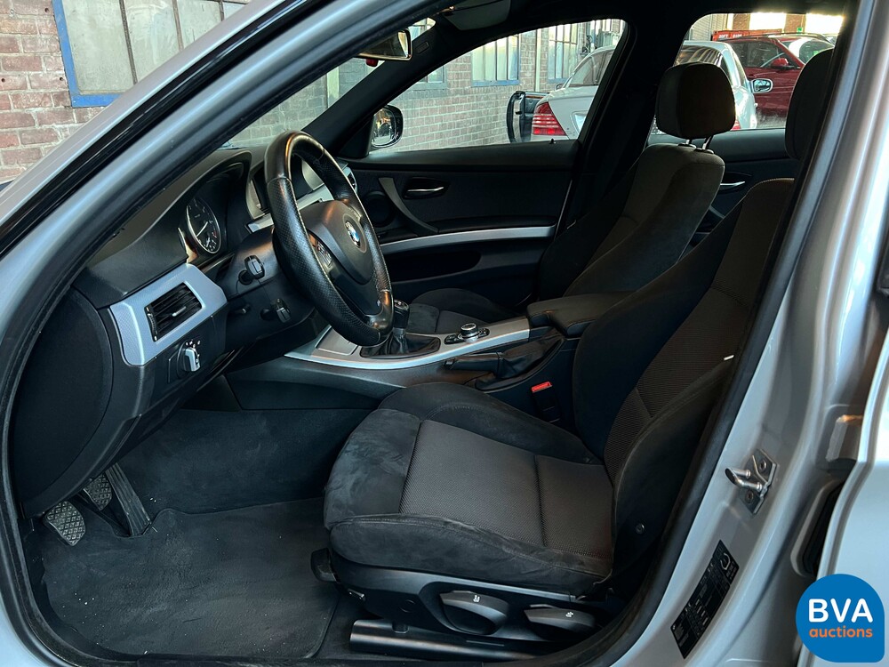 BMW 318i M-Sport 3er Reihe 143PS 2010 -Org. NL-, 98-LJH-2.