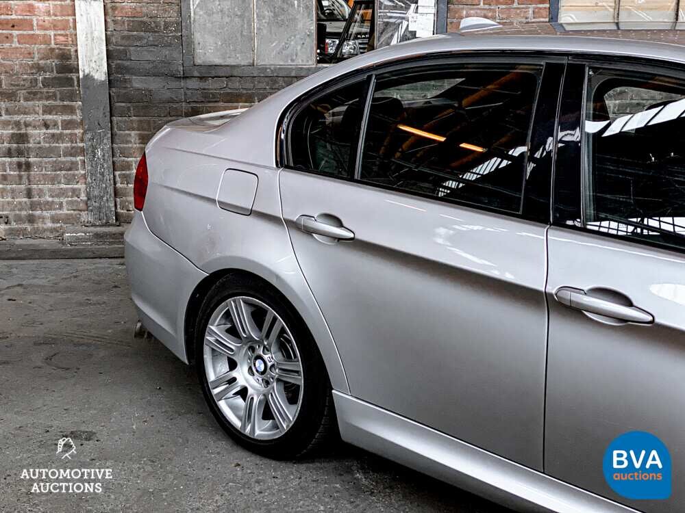 BMW 318i M-Sport 3er Reihe 143PS 2010 -Org. NL-, 98-LJH-2.