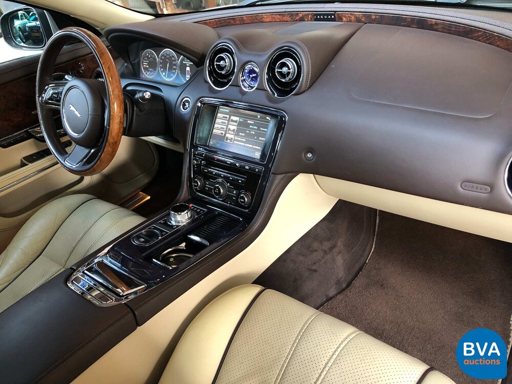 Jaguar XJ5.0 V8 SuperCharged Supersport LWB 510PS 2010 -Org. NL-, 51-NBN-4.