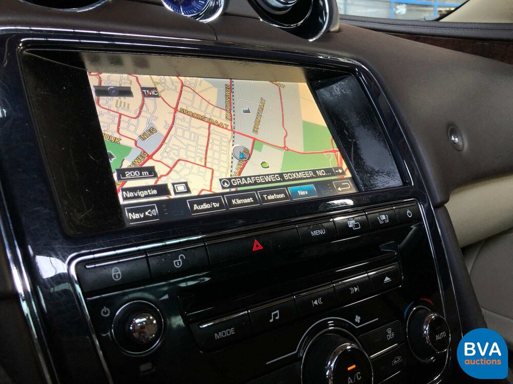 Jaguar XJ5.0 V8 SuperCharged Supersport LWB 510PS 2010 -Org. NL-, 51-NBN-4.