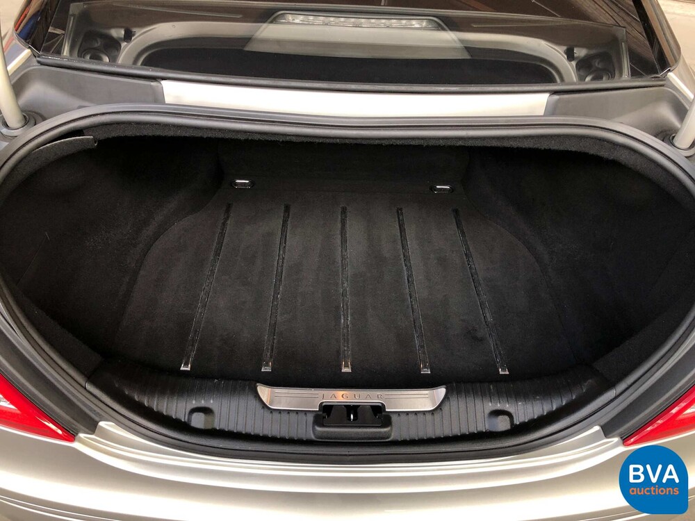 Jaguar XJ5.0 V8 SuperCharged Supersport LWB 510PS 2010 -Org. NL-, 51-NBN-4.