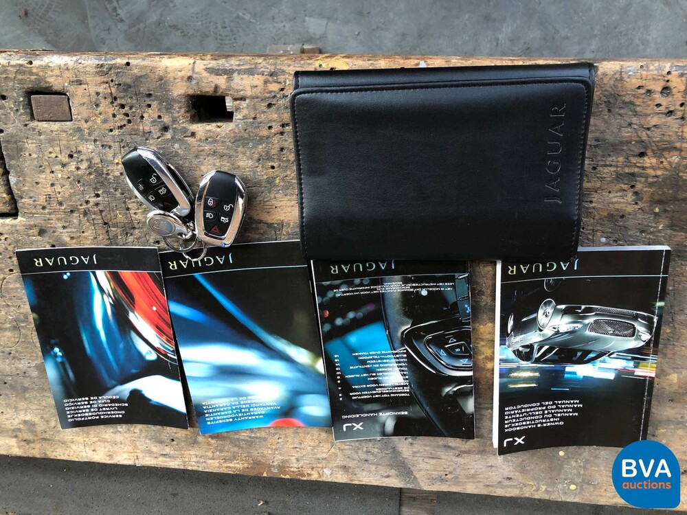 Jaguar XJ5.0 V8 SuperCharged Supersport LWB 510PS 2010 -Org. NL-, 51-NBN-4.