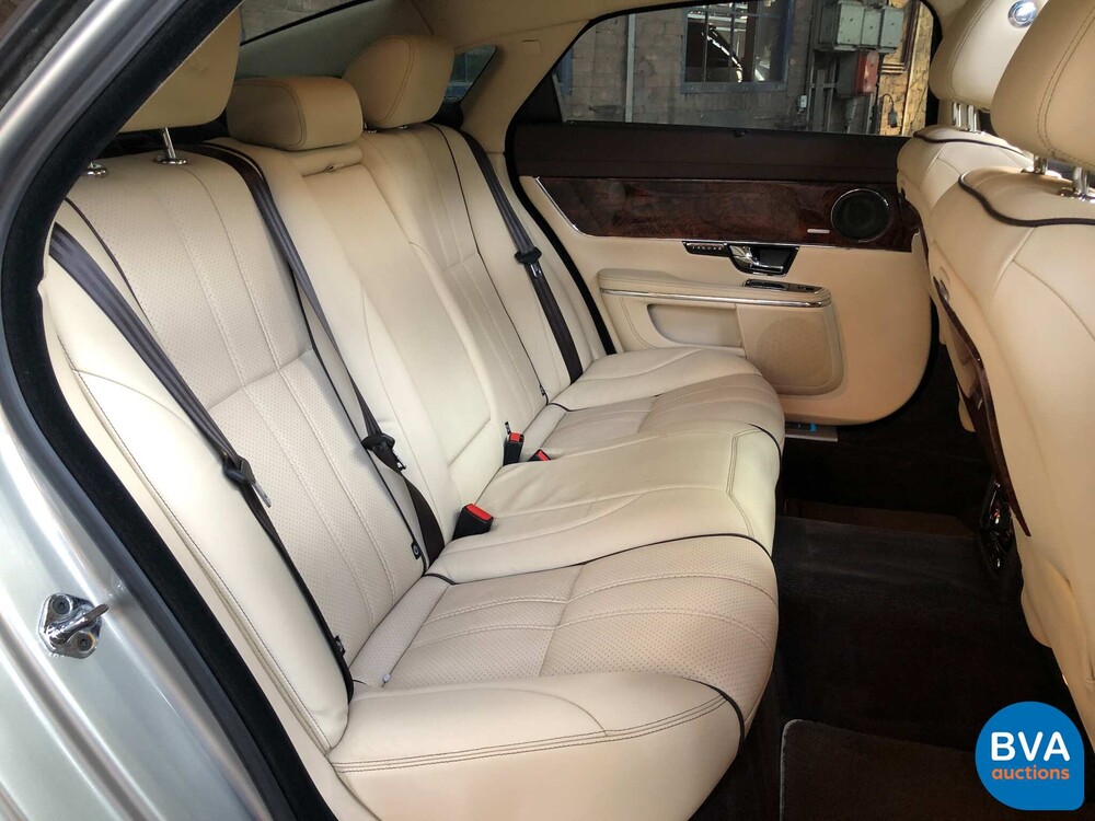 Jaguar XJ5.0 V8 SuperCharged Supersport LWB 510PS 2010 -Org. NL-, 51-NBN-4.