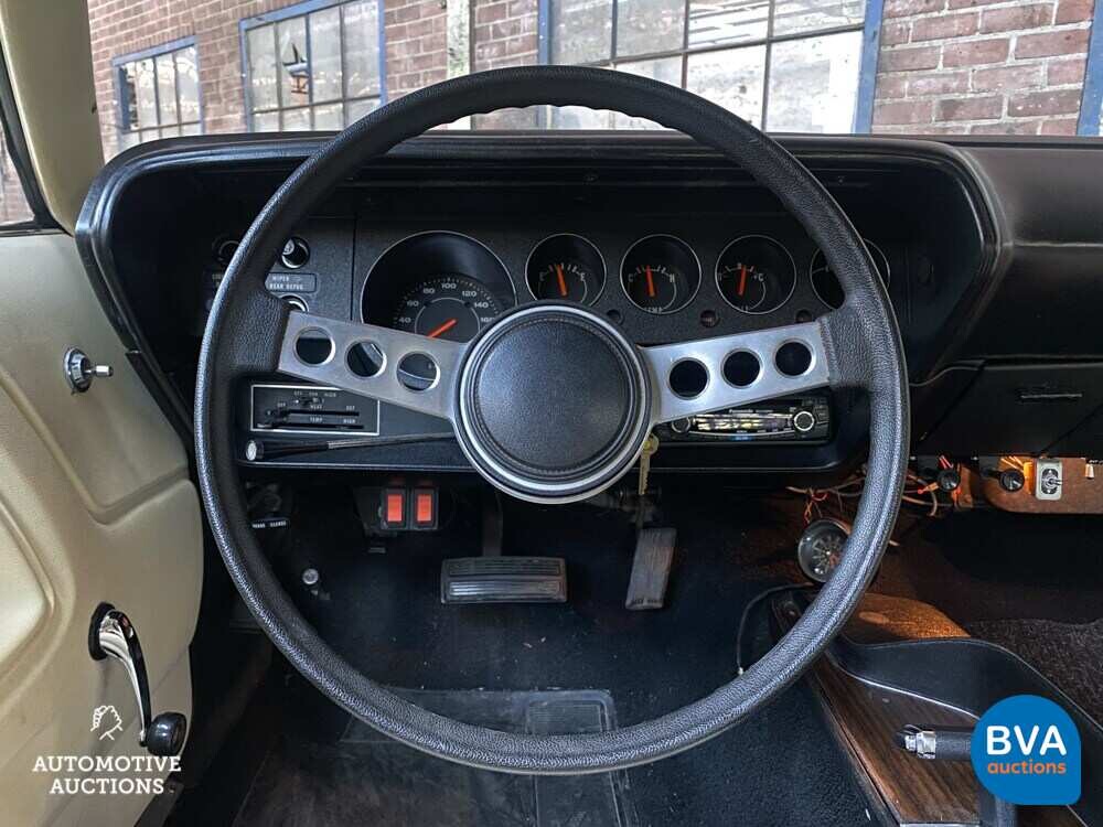 Dodge-Herausforderer 5.2L V8 Coupe Edelbrock 300PS 1974.