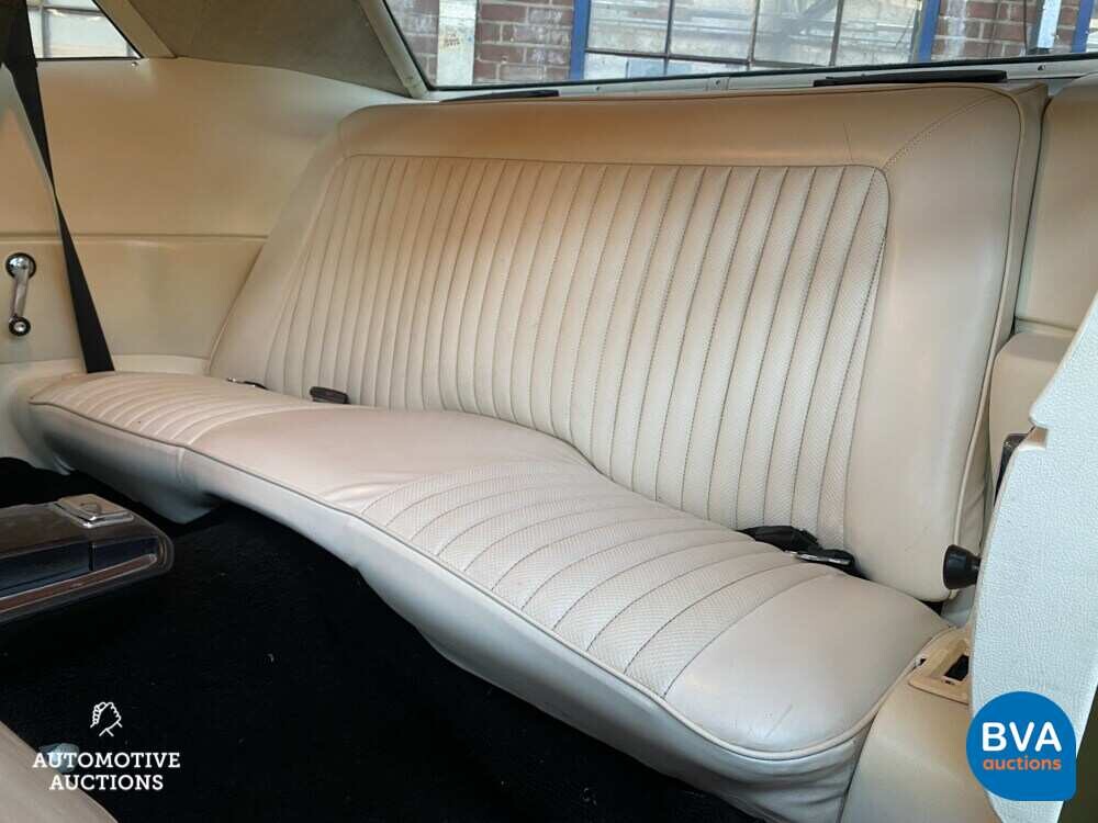 Dodge-Herausforderer 5.2L V8 Coupe Edelbrock 300PS 1974.