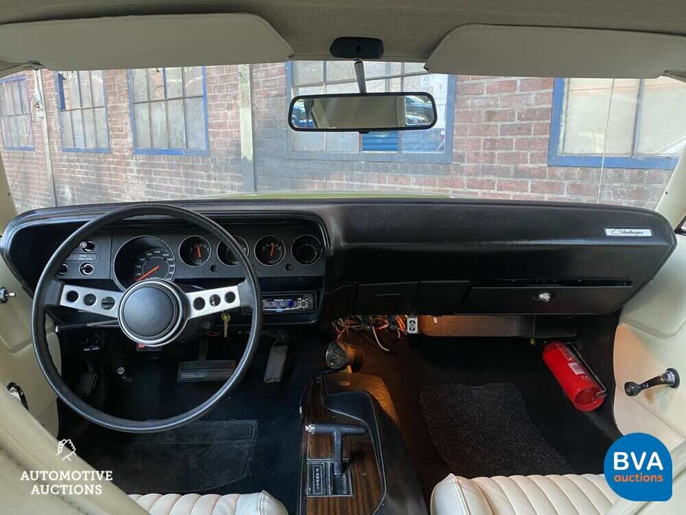 Dodge-Herausforderer 5.2L V8 Coupe Edelbrock 300PS 1974.